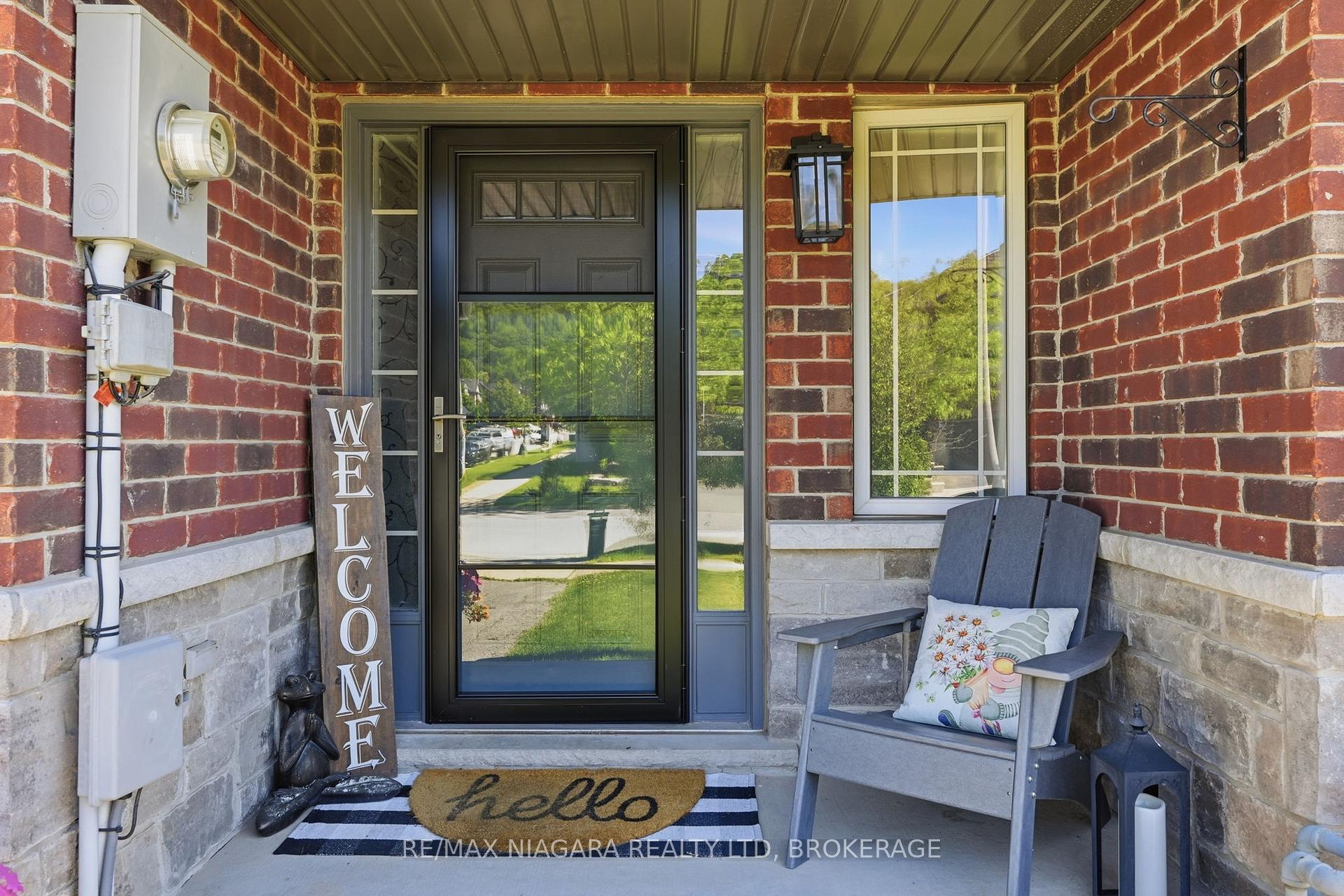 49 Cedar Street, Grimsby — photo 3 of 5