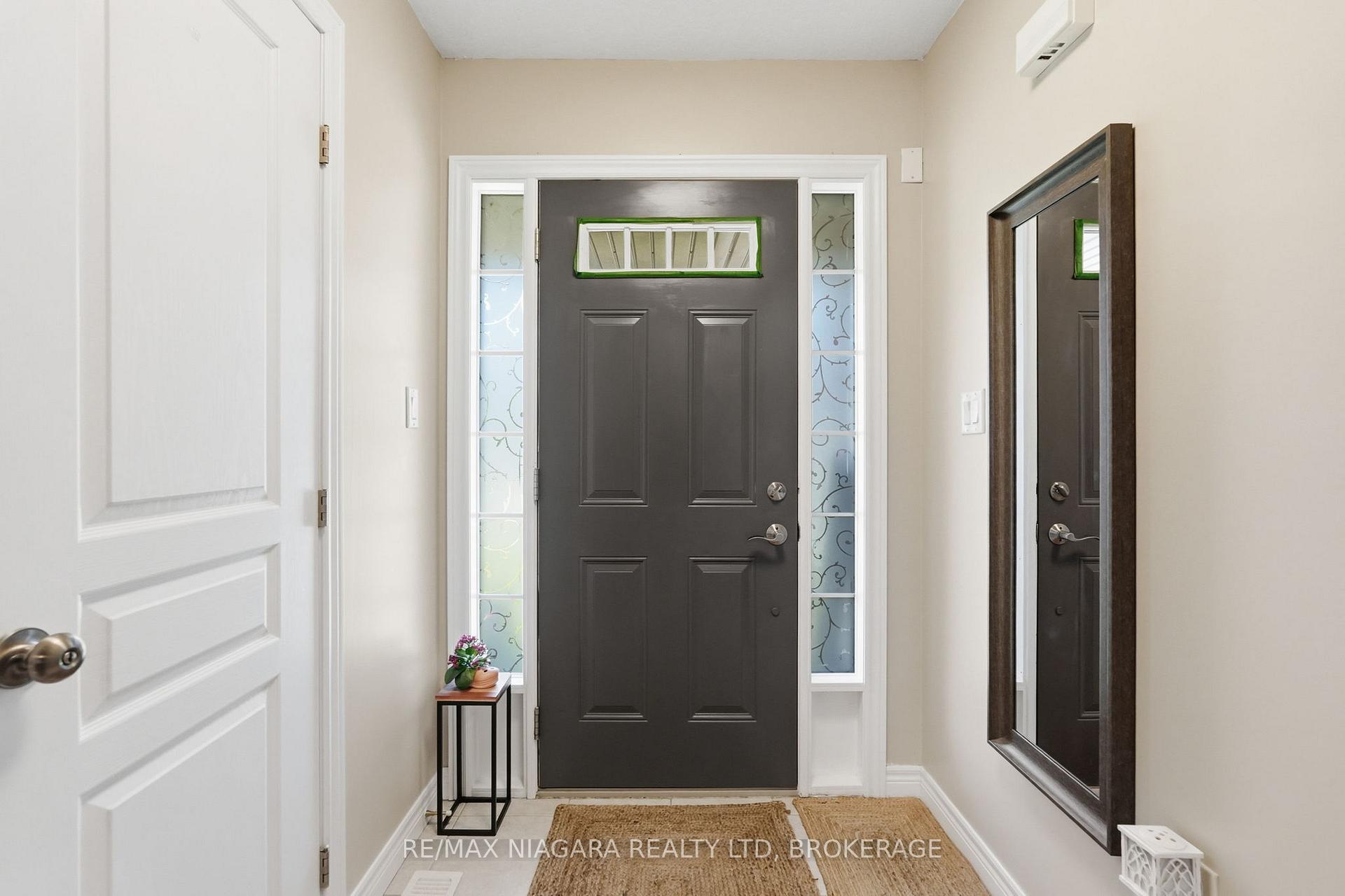 49 Cedar Street, Grimsby — photo 4 of 5