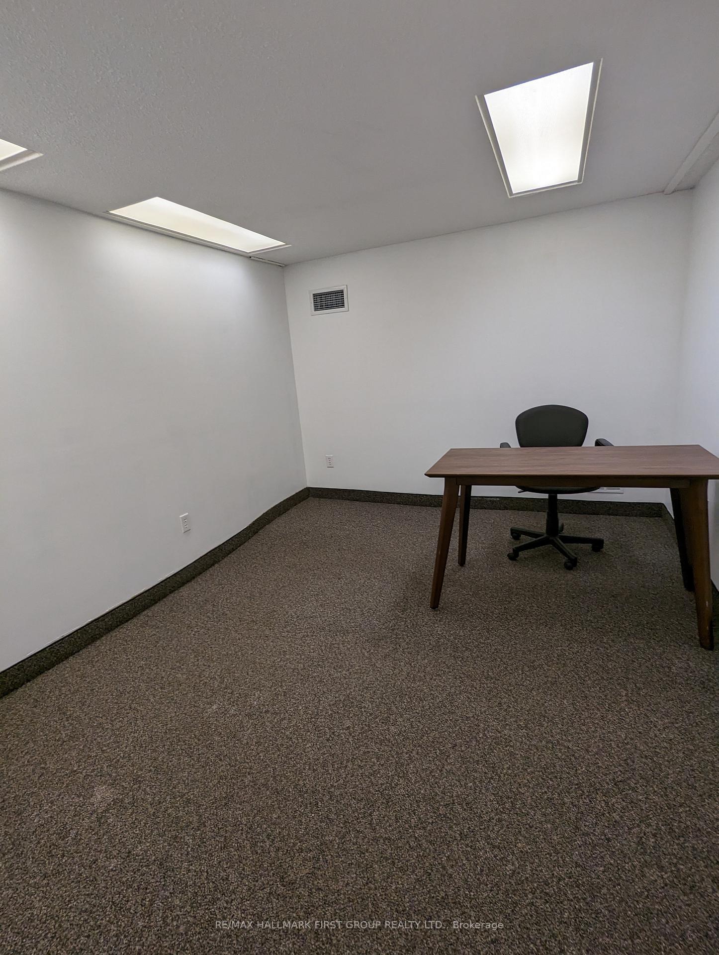 257 Division Street 104, Cobourg — photo 3 of 3
