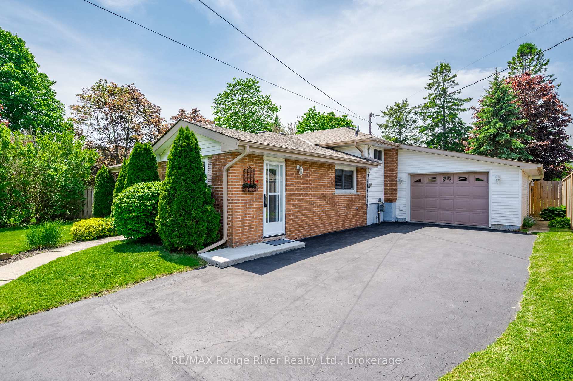 717 Spragge Crescent, Cobourg — photo 4 of 5