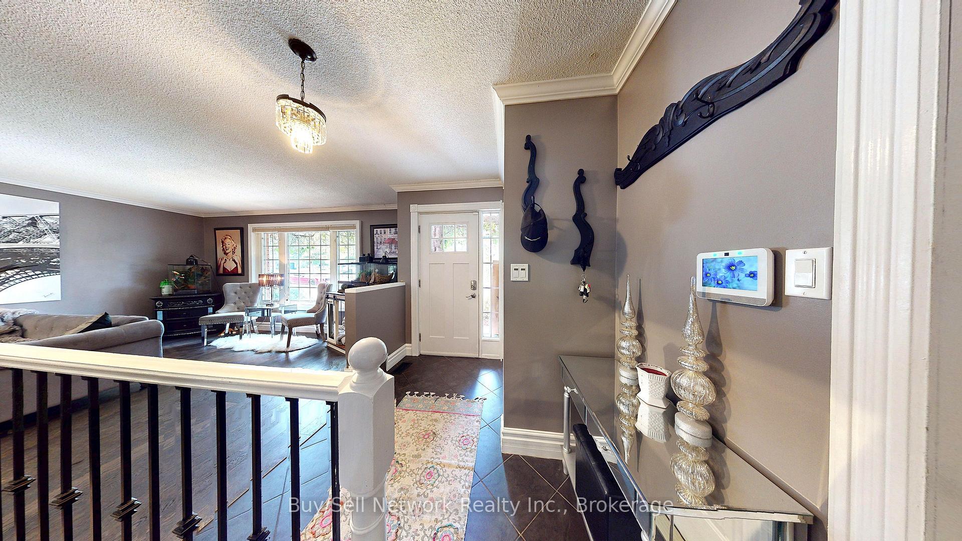 2504 Idyllwood Crescent, Peterborough — photo 3 of 5