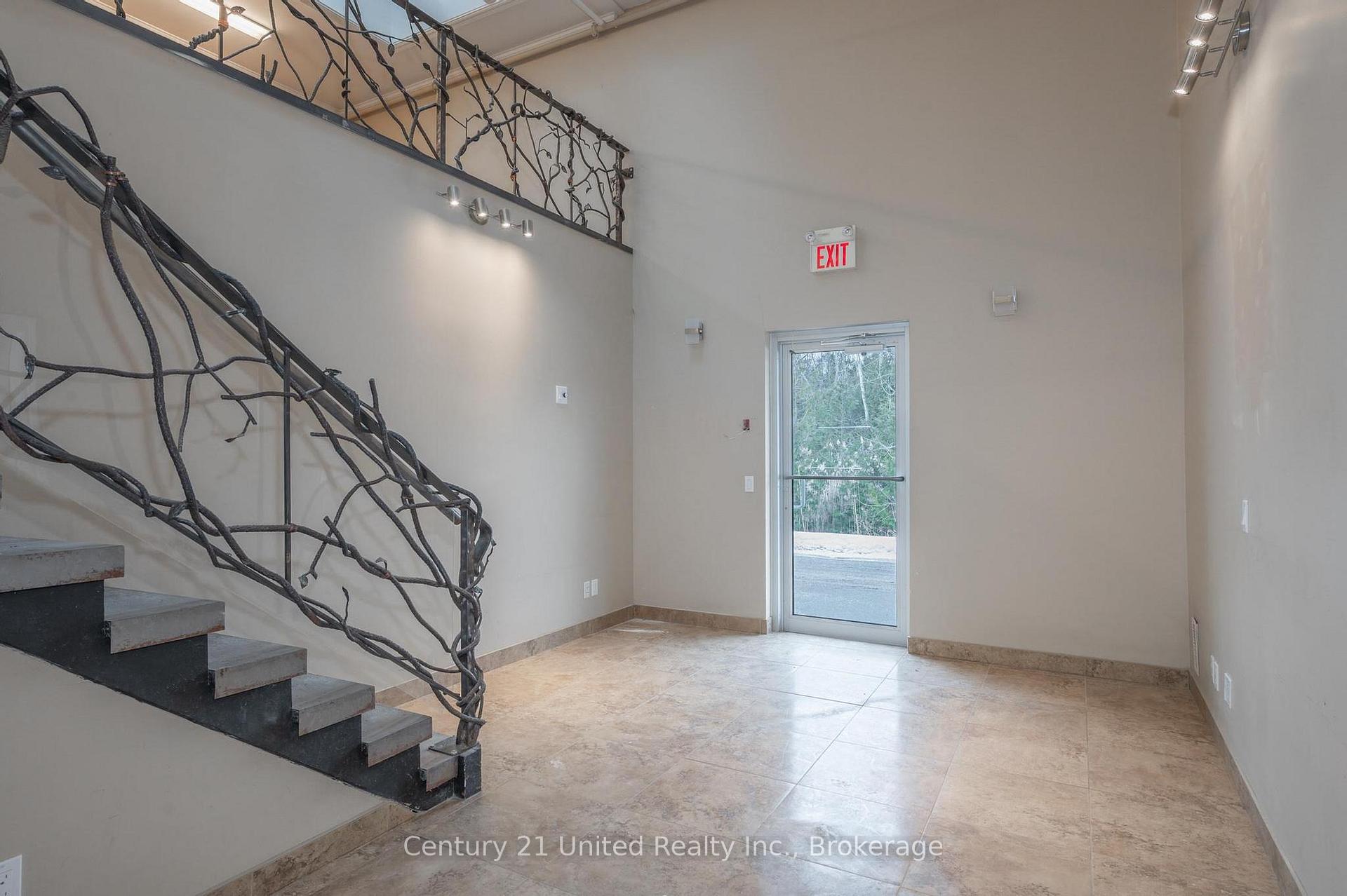 347 Pido Road W 31, Peterborough — photo 4 of 5