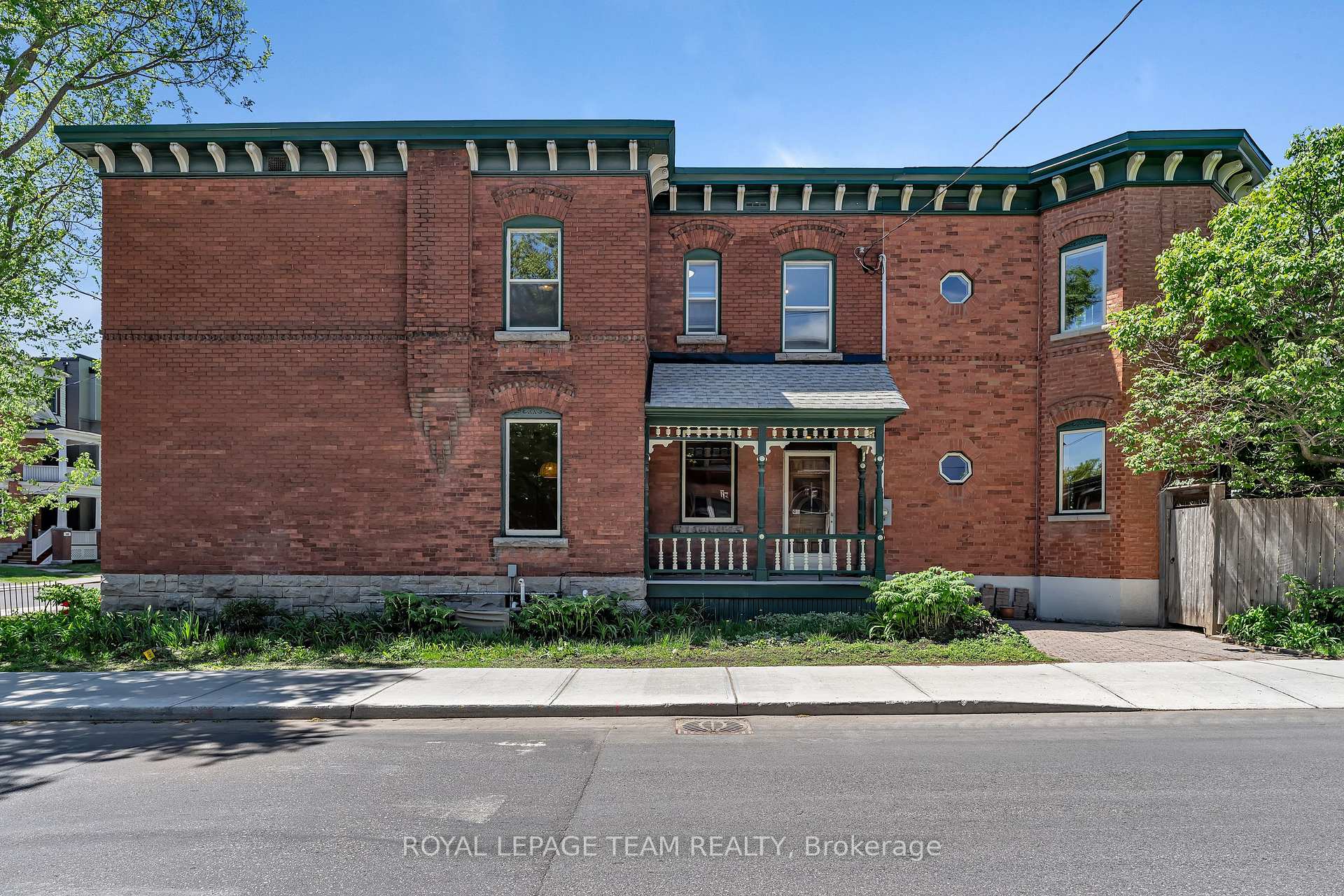 residential Property Image no.1
