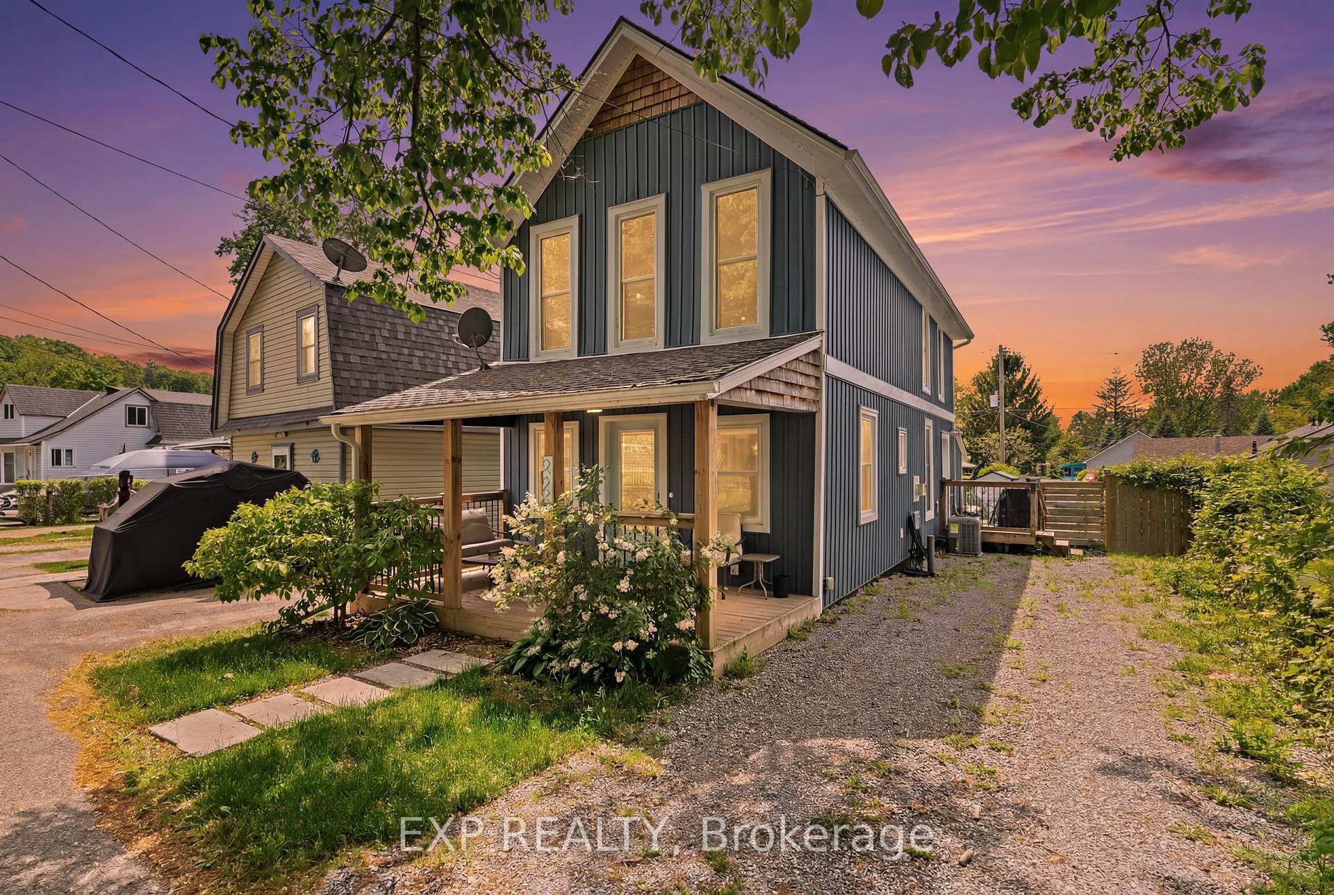 226 Lincoln Road W, Fort Erie — photo 2 of 5