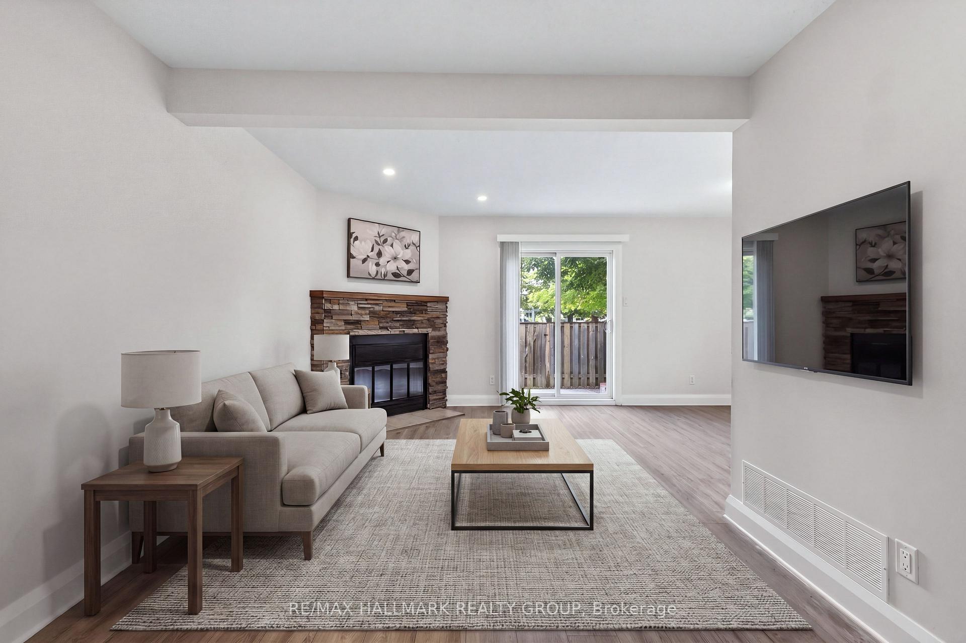 1551 Hoskins Crescent, Orleans - Cumberland and Area — photo 4 of 5