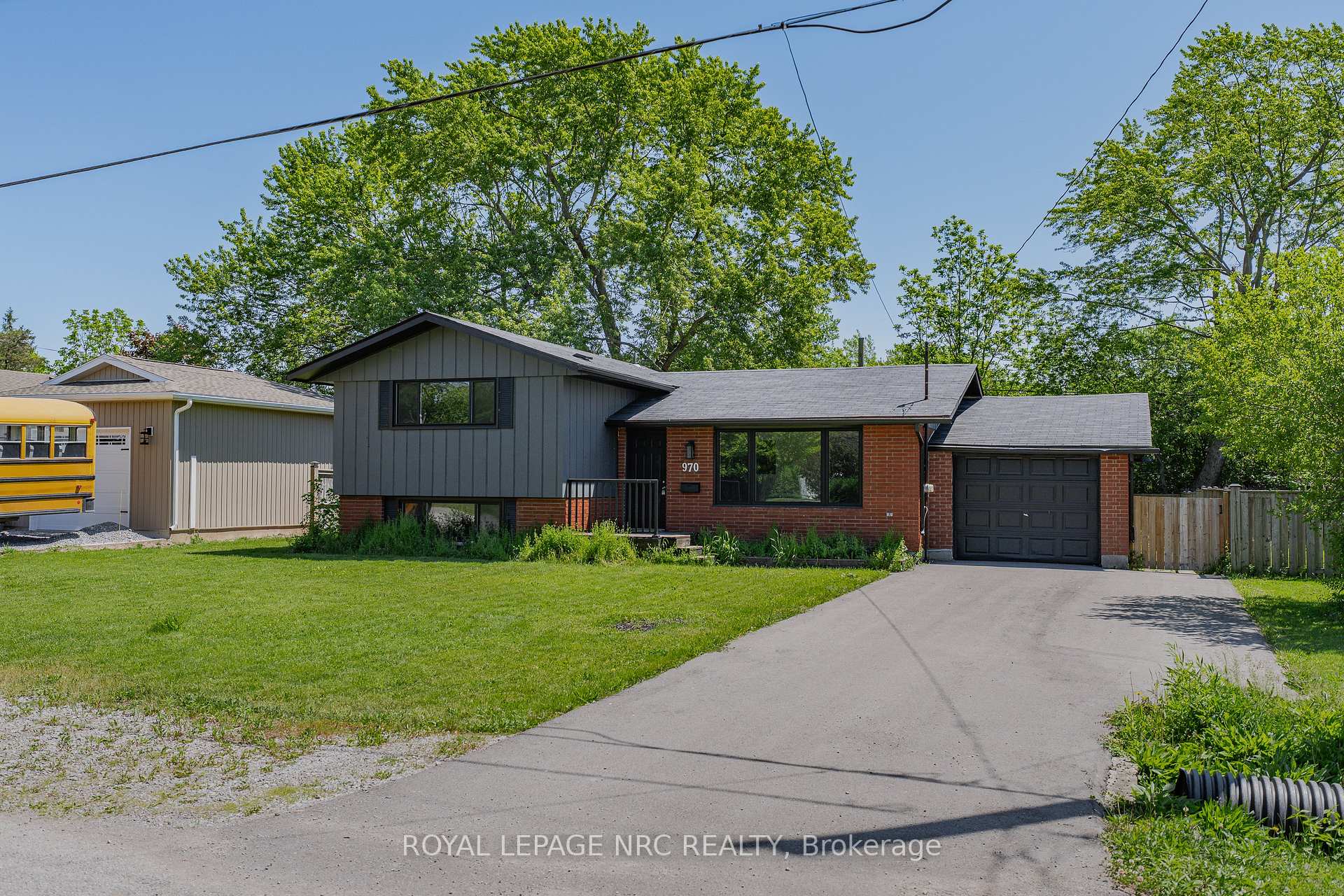 970 Parkdale Avenue, Fort Erie — photo 2 of 5