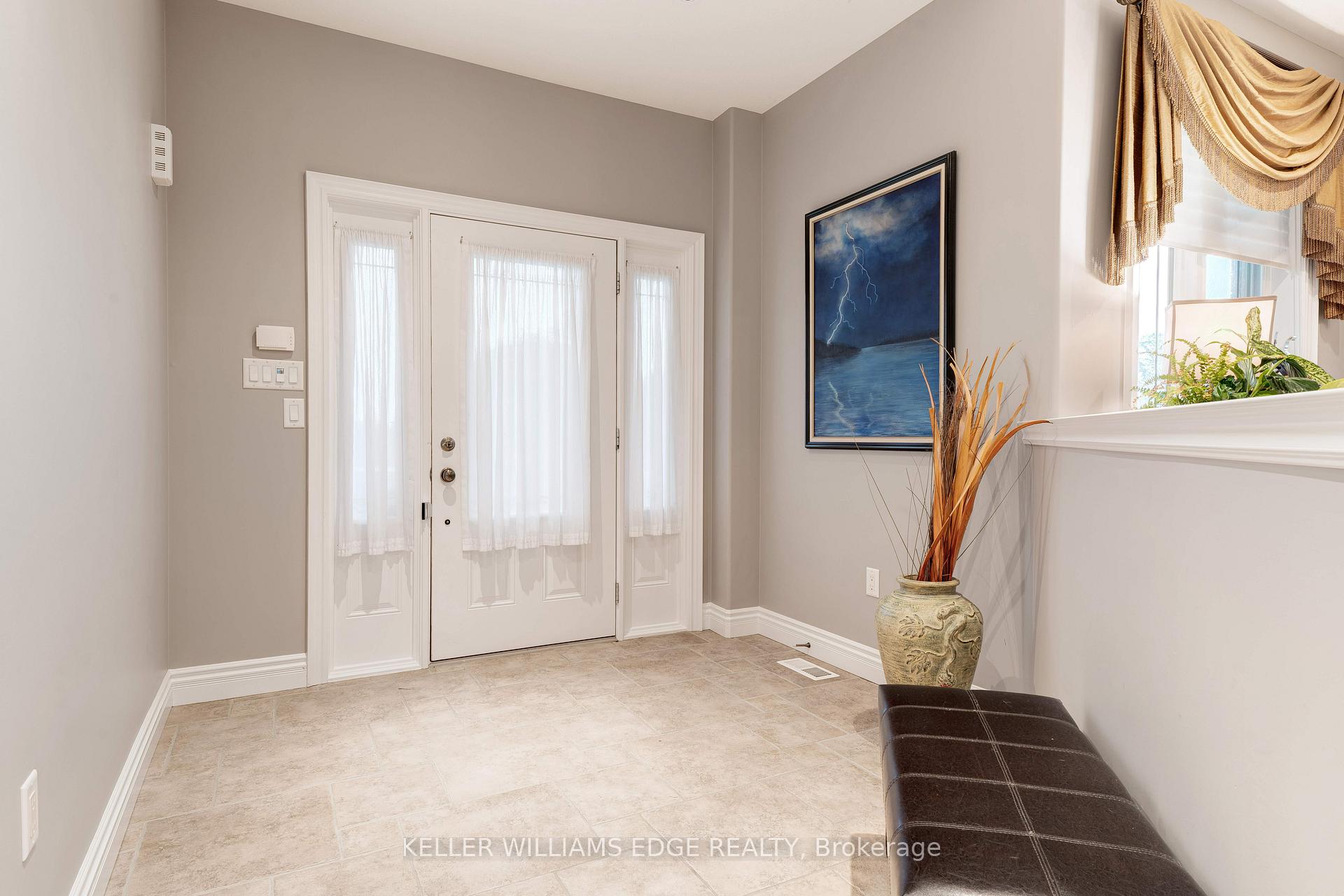 8036 Sheridan Court, Grimsby — photo 3 of 5