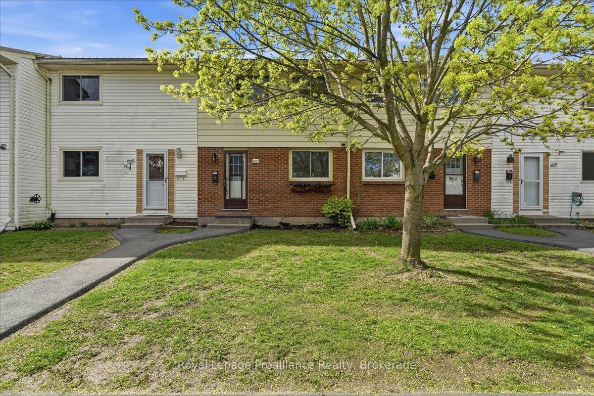 209 North Park Street G, Belleville, ON K8P 4T9 — Belleville, Ontario