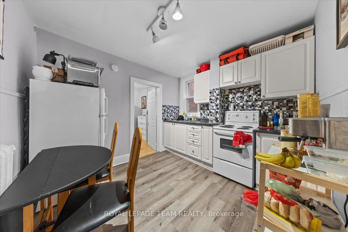 152 Glebe Avenue, Glebe - Ottawa East and Area — photo 4 of 5