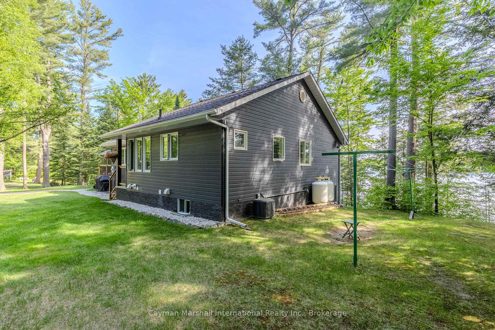 295 141 Highway, Seguin — photo 4 of 5
