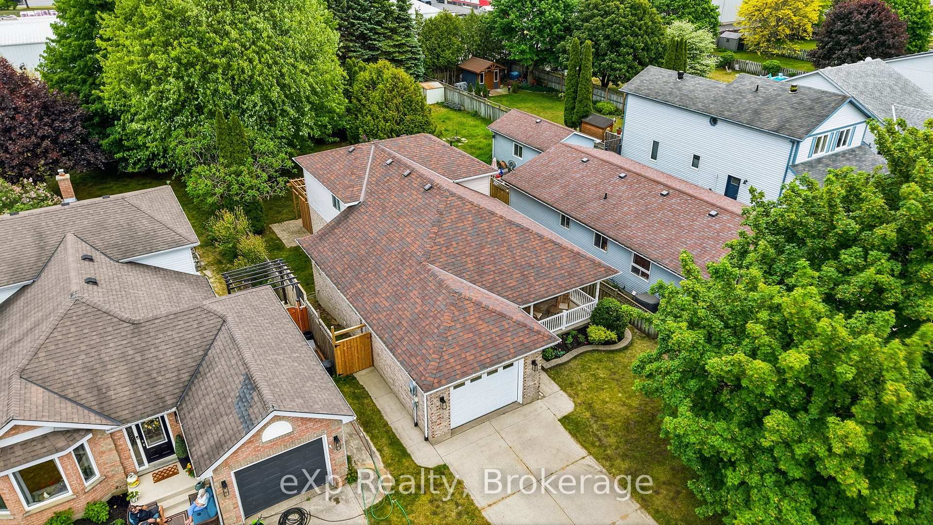 957 Waterloo Street, Saugeen Shores — photo 2 of 5