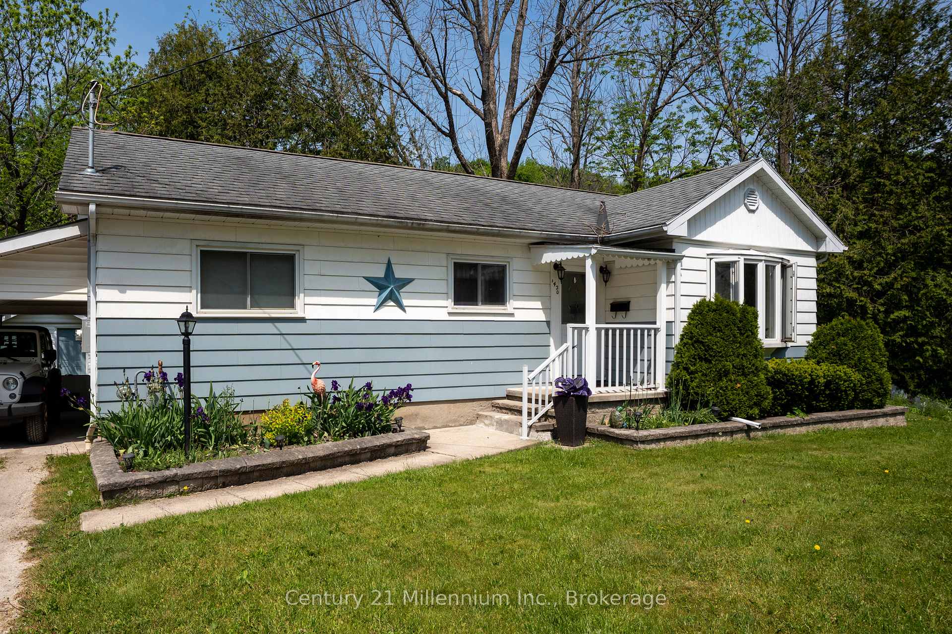 1420 7th Avenue W, Owen Sound — photo 2 of 5