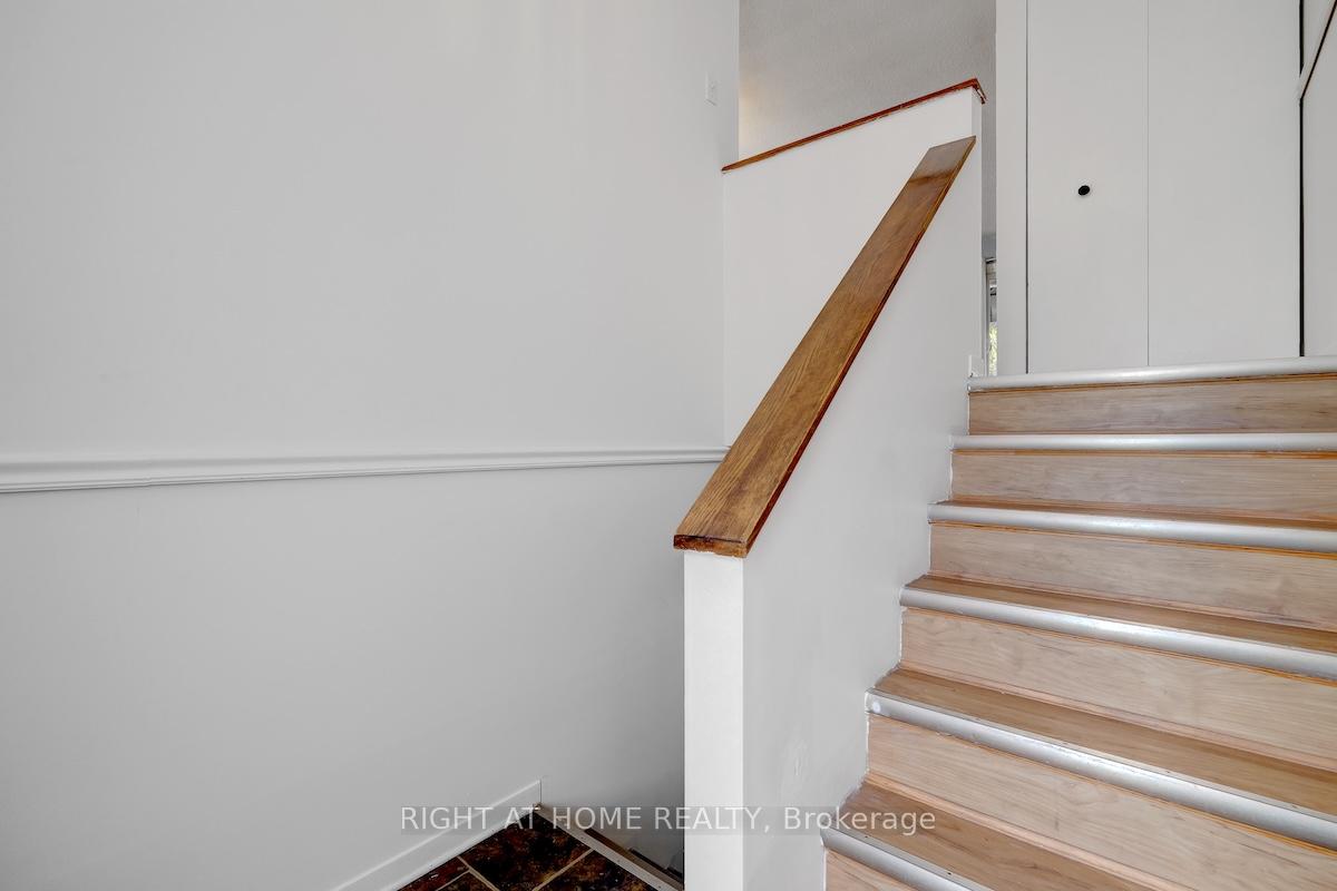 951 Lawrence Street, Clarence-Rockland — photo 2 of 5