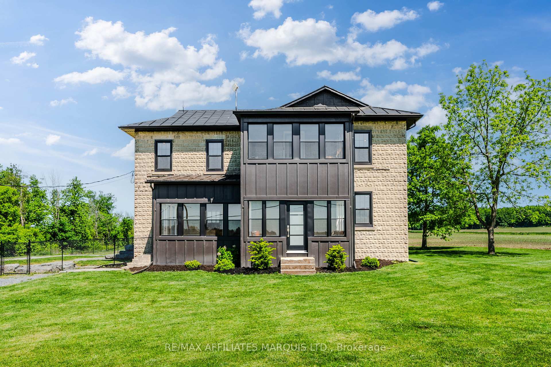 18235 North Branch Road, South Glengarry — photo 2 of 5