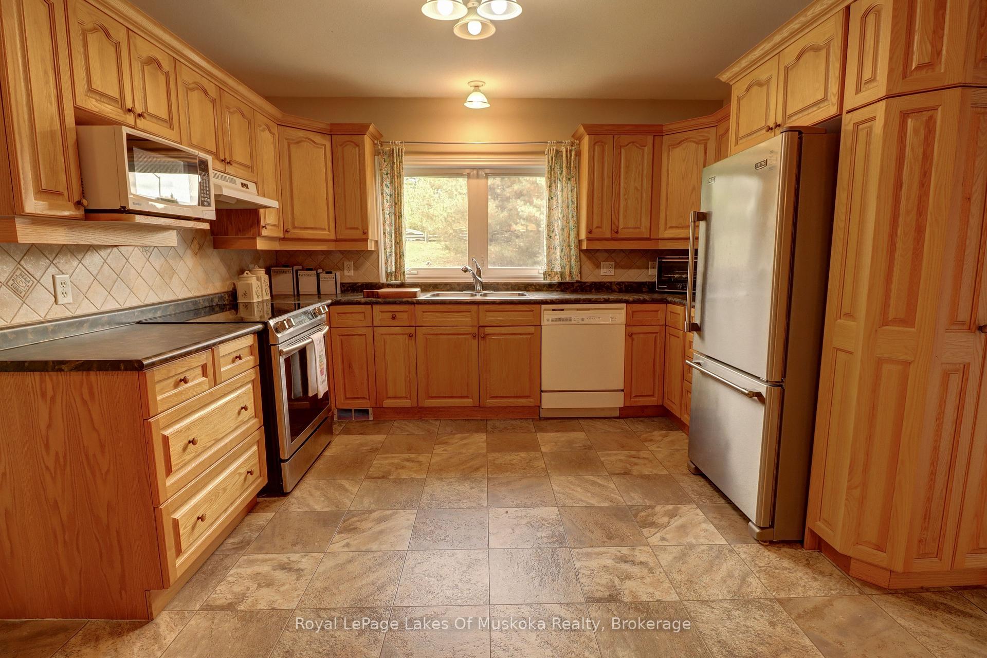 31 Dairy Lane 106, Huntsville — photo 4 of 5