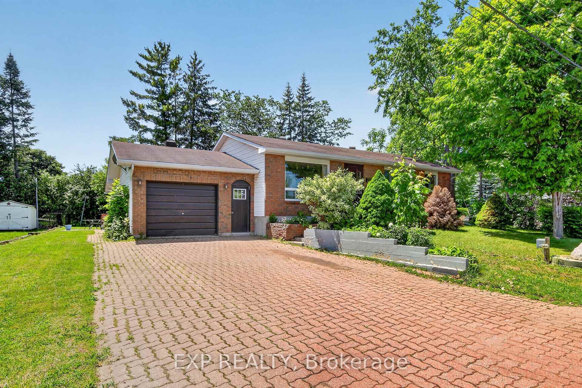 338 William Street, Arnprior — photo 2 of 5