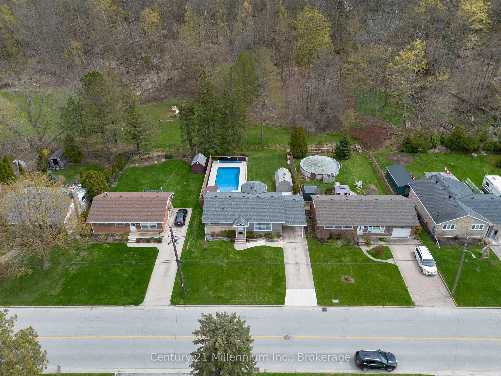 181 7th Avenue E, Owen Sound — photo 5 of 5