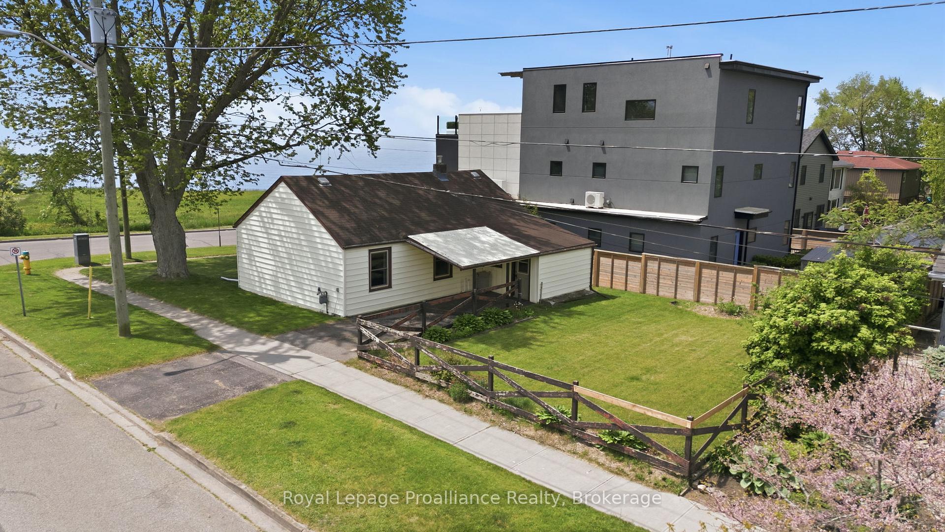 478 Monk Street, Cobourg — photo 2 of 5