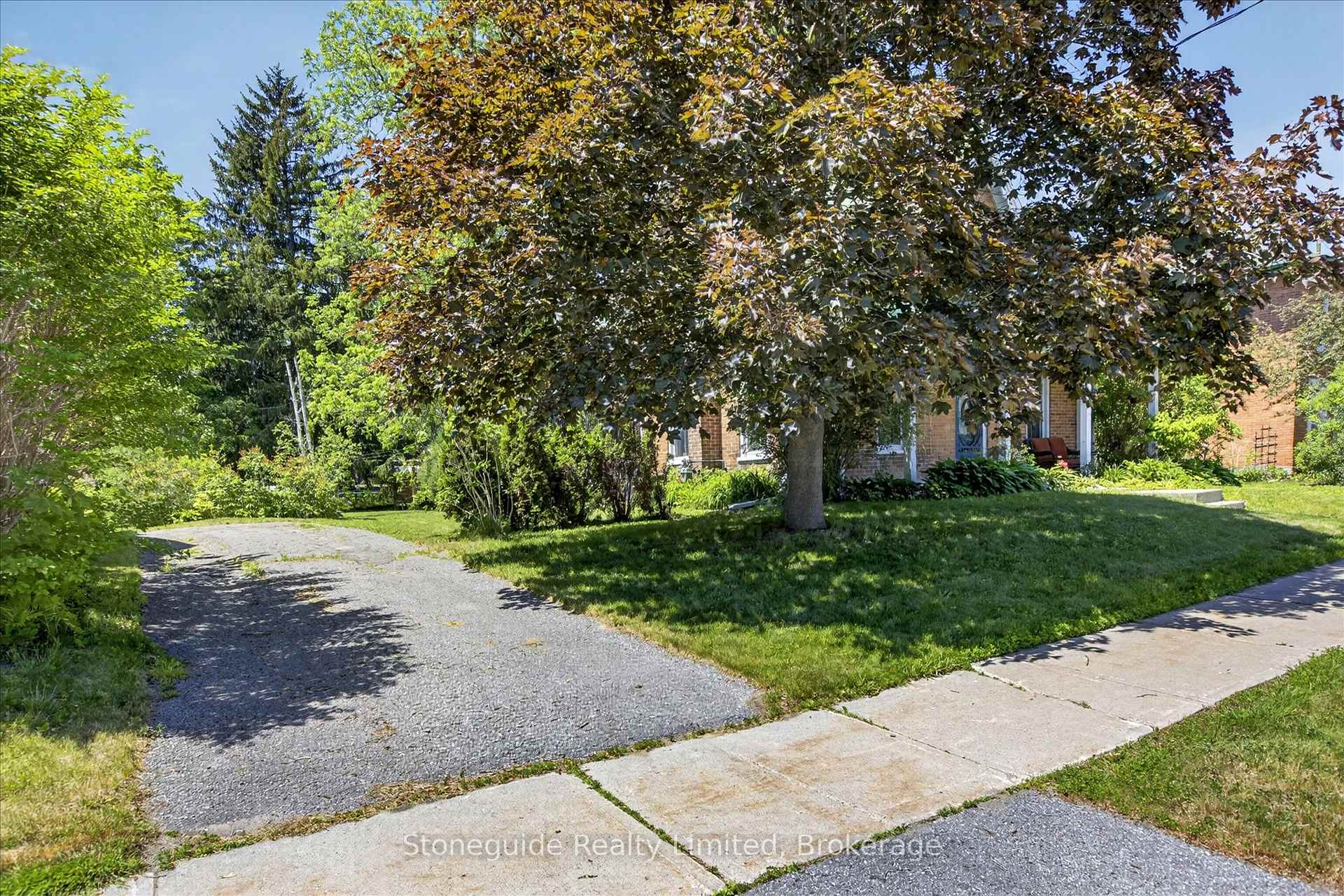 160 Centre Street, Trent Hills — photo 4 of 5