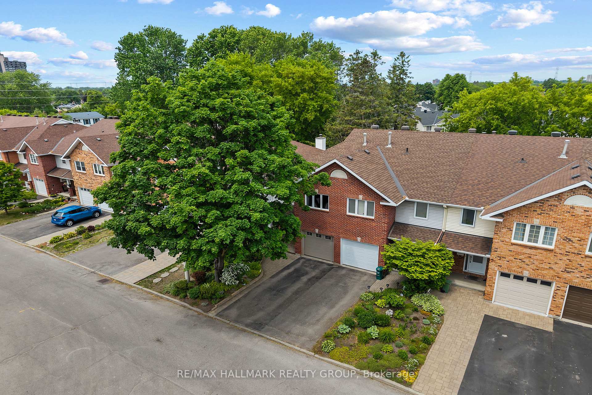 20 Royal Oak Court, Hunt Club - South Keys and Area, ON K1T 3N9 — Hunt Club - South Keys and Area, Ontario