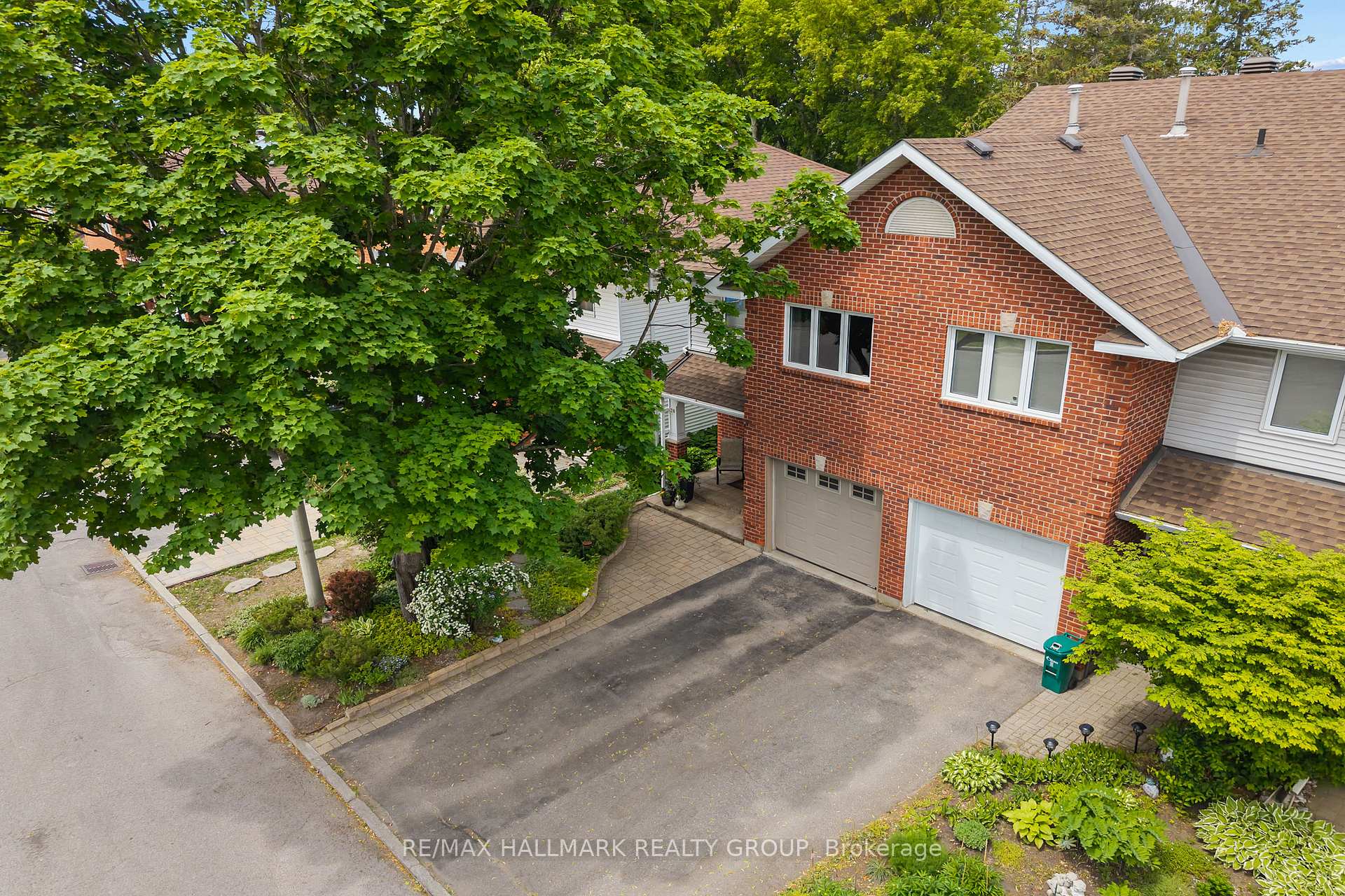 20 Royal Oak Court, Hunt Club - South Keys and Area — photo 5 of 5