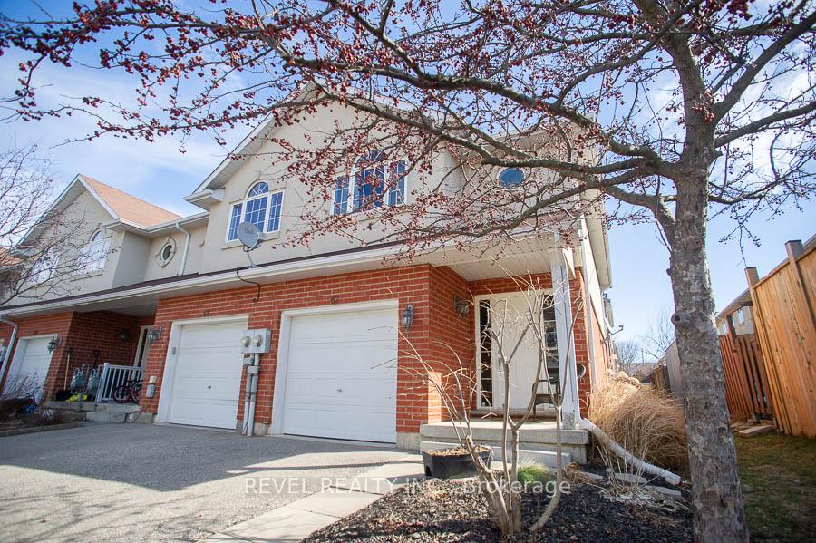 20 McConkey Crescent 67, Brantford — photo 2 of 5