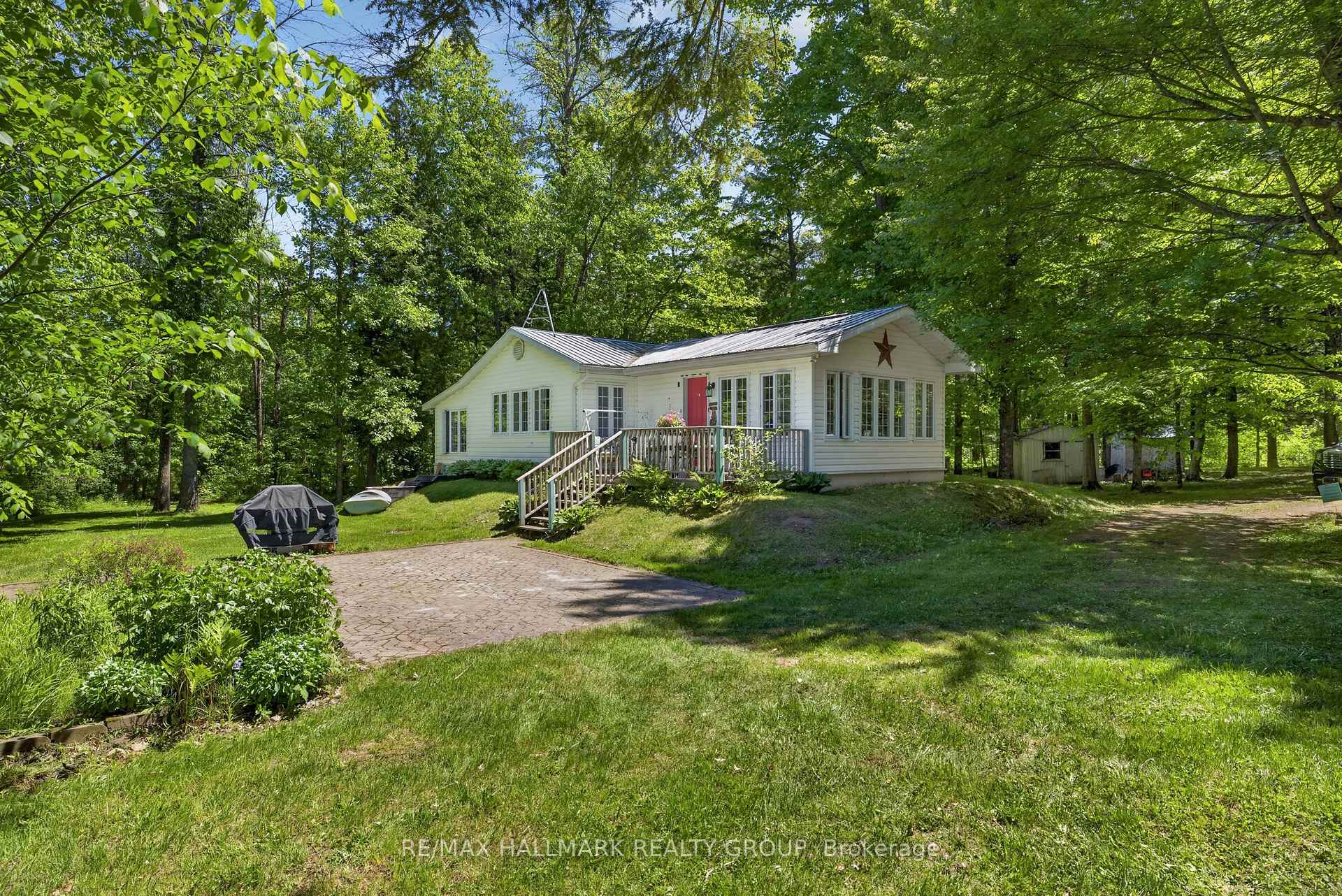 2432 Bathurst 2nd Concession, Tay Valley, ON K7H 3C9 — Tay Valley, Ontario