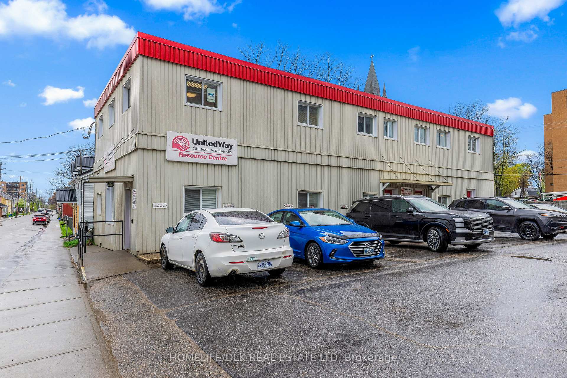 42 George Street, Brockville — photo 2 of 5