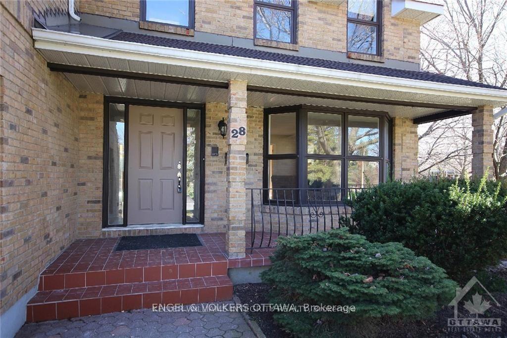 28 COUNTRY CLUB Drive, Hunt Club - Windsor Park Village and Area — photo 2 of 5
