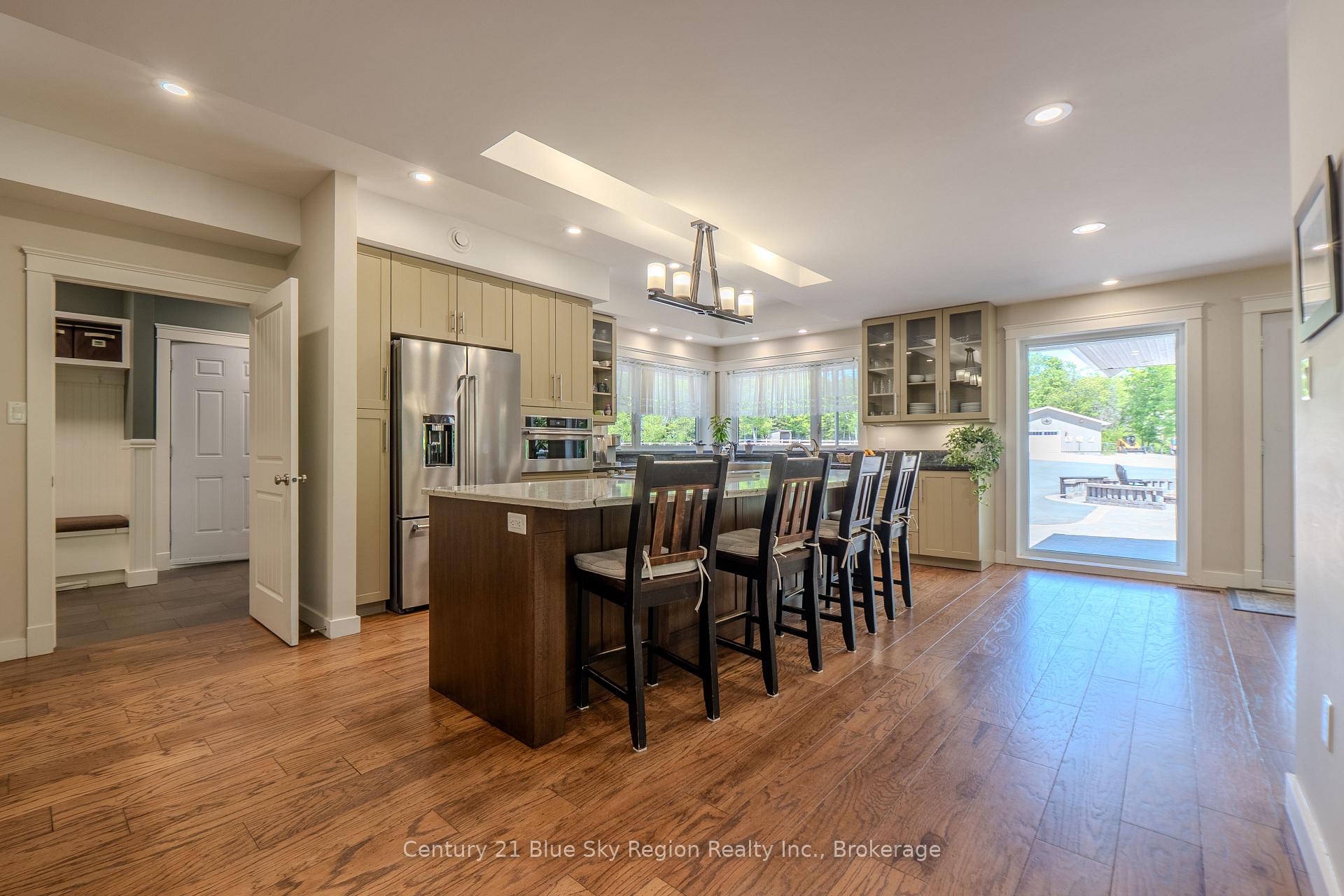 395 Carmichael Drive, North Bay — photo 4 of 5