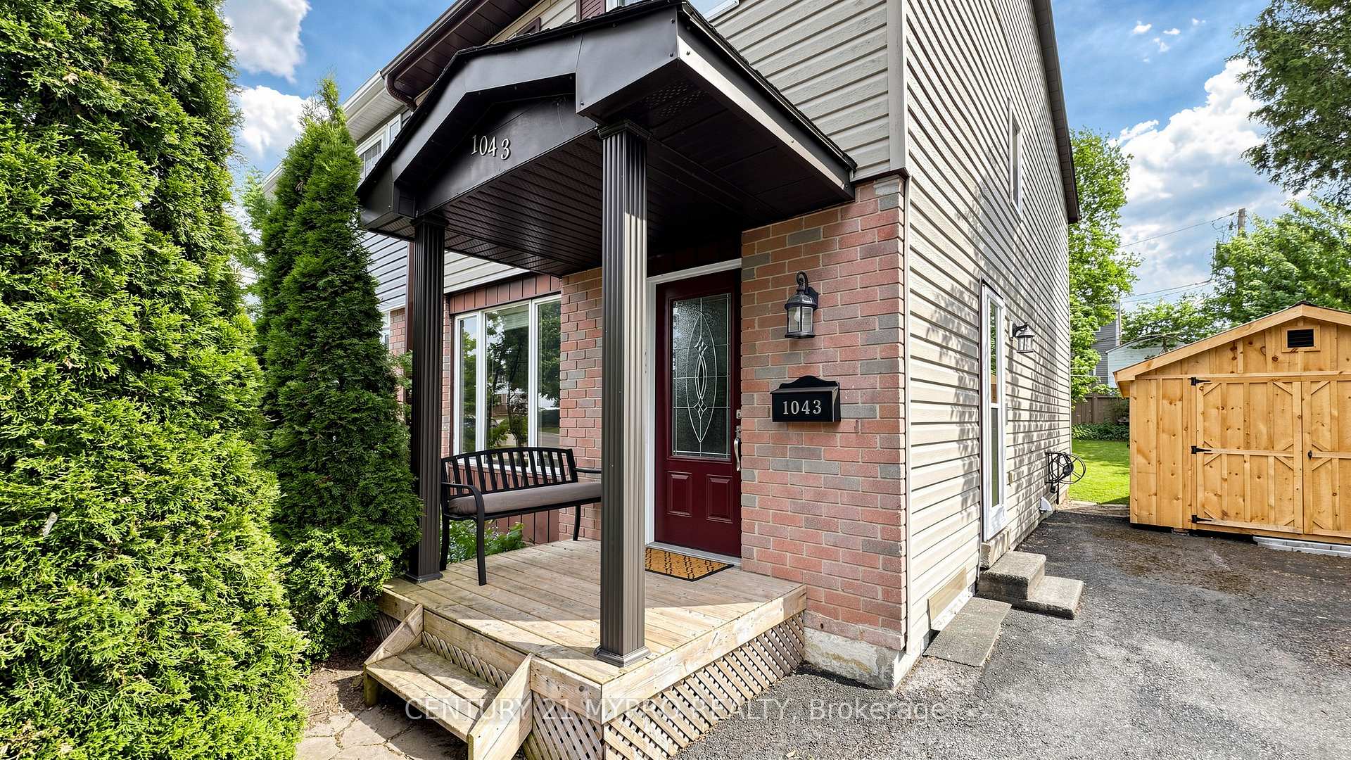1043 12TH Street E, Owen Sound — photo 3 of 5