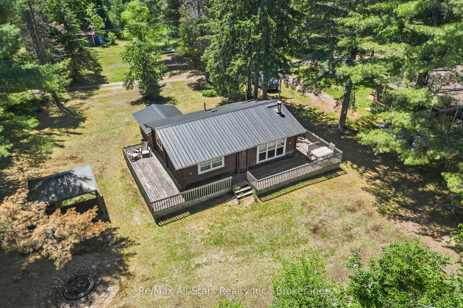 1042 Goadsby Trail, Minden Hills, ON K0M 2A0 — Minden Hills, Ontario