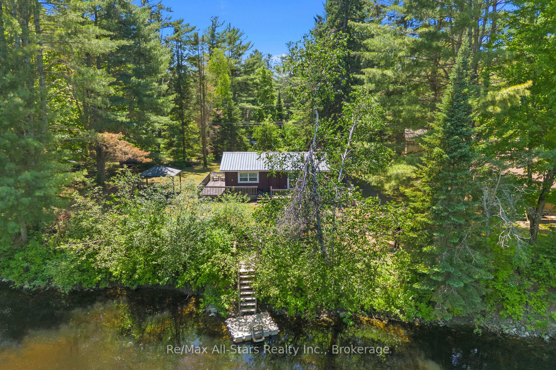 1042 Goadsby Trail, Minden Hills — photo 2 of 5