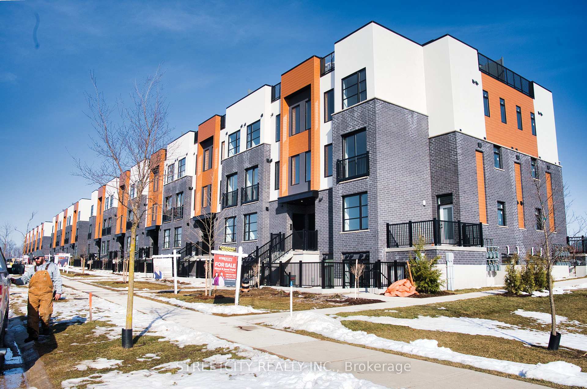 2900 Savoy Street 105, London South, ON N6P 0A3
