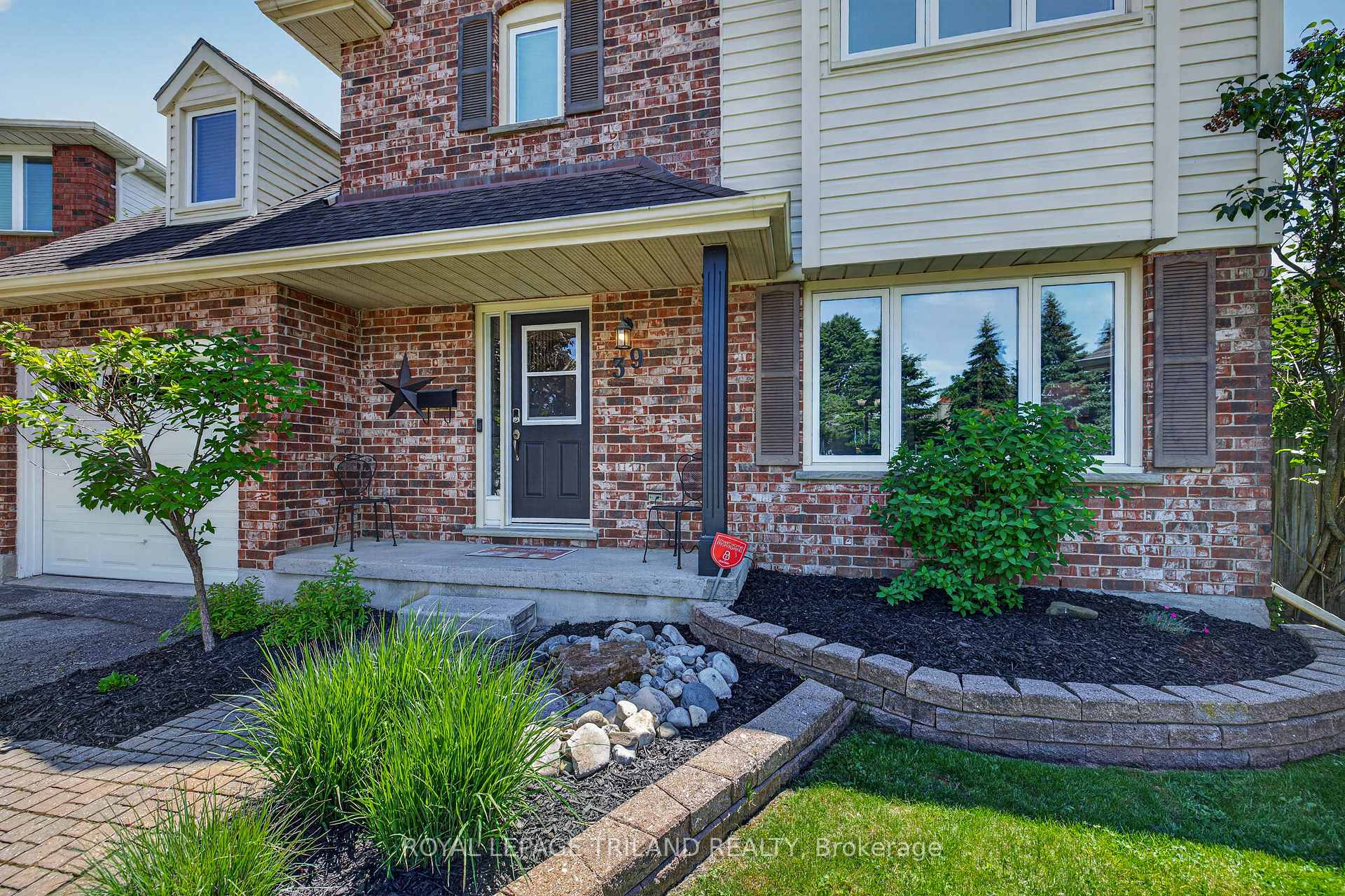 39 Hitch Crescent, St. Thomas — photo 3 of 5