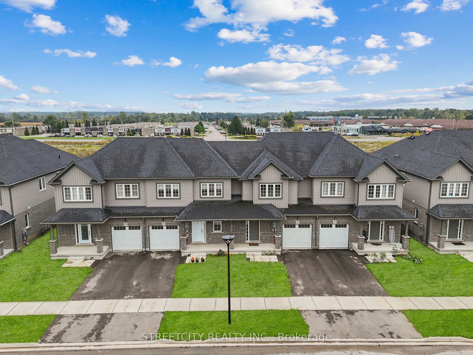 307 Kennington Way, London South, ON N6L 0H4