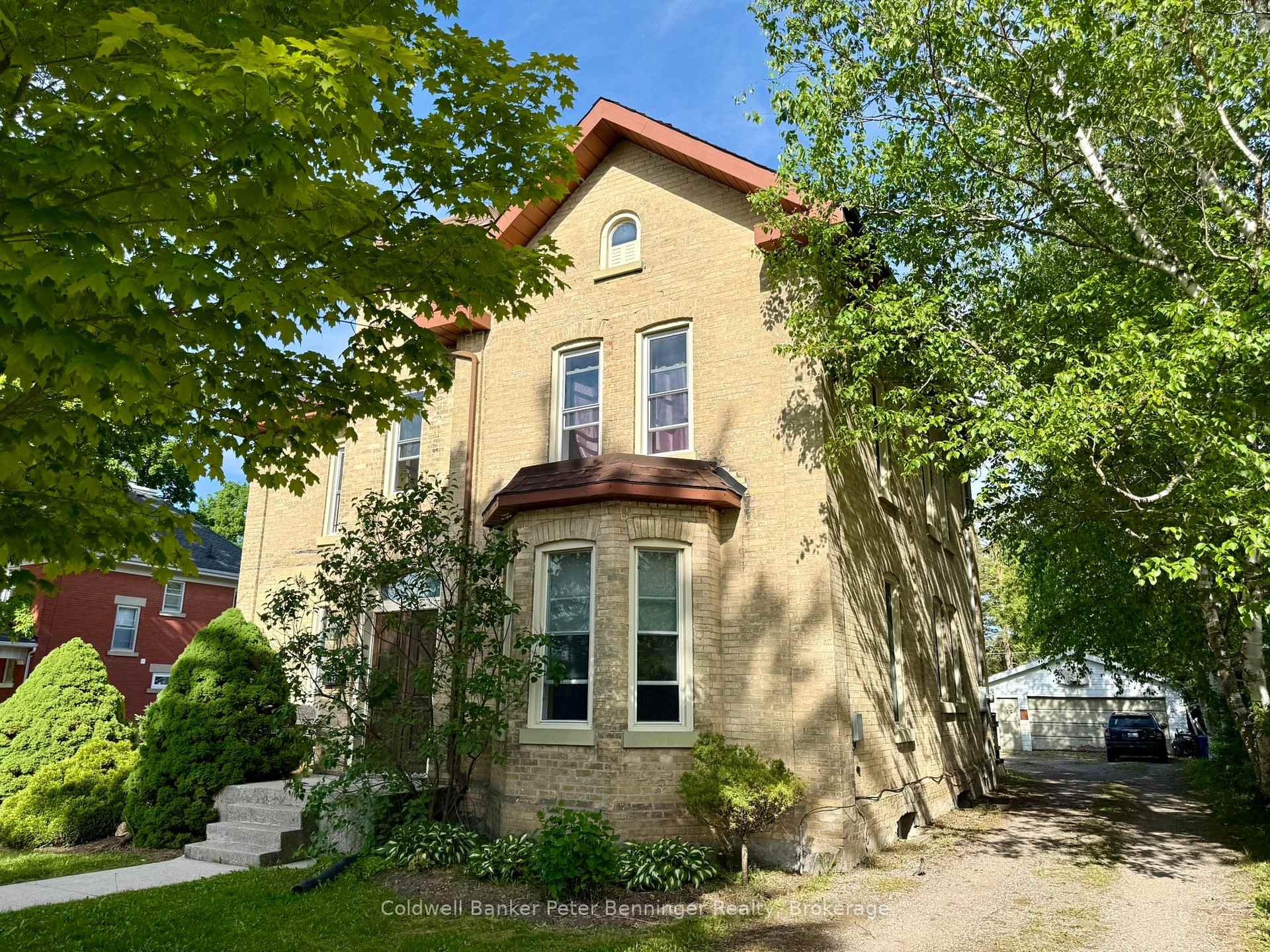 612 Colborne Street, Brockton — photo 2 of 5