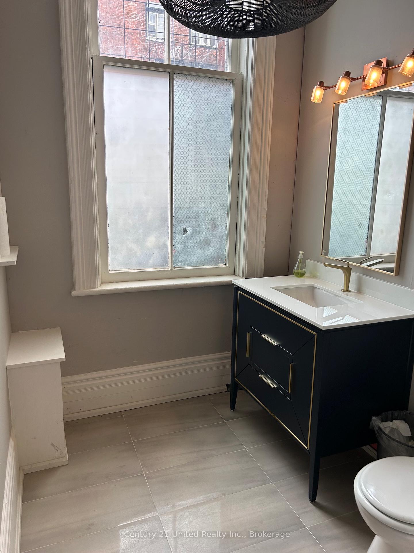 410 George Street N, Peterborough — photo 5 of 5