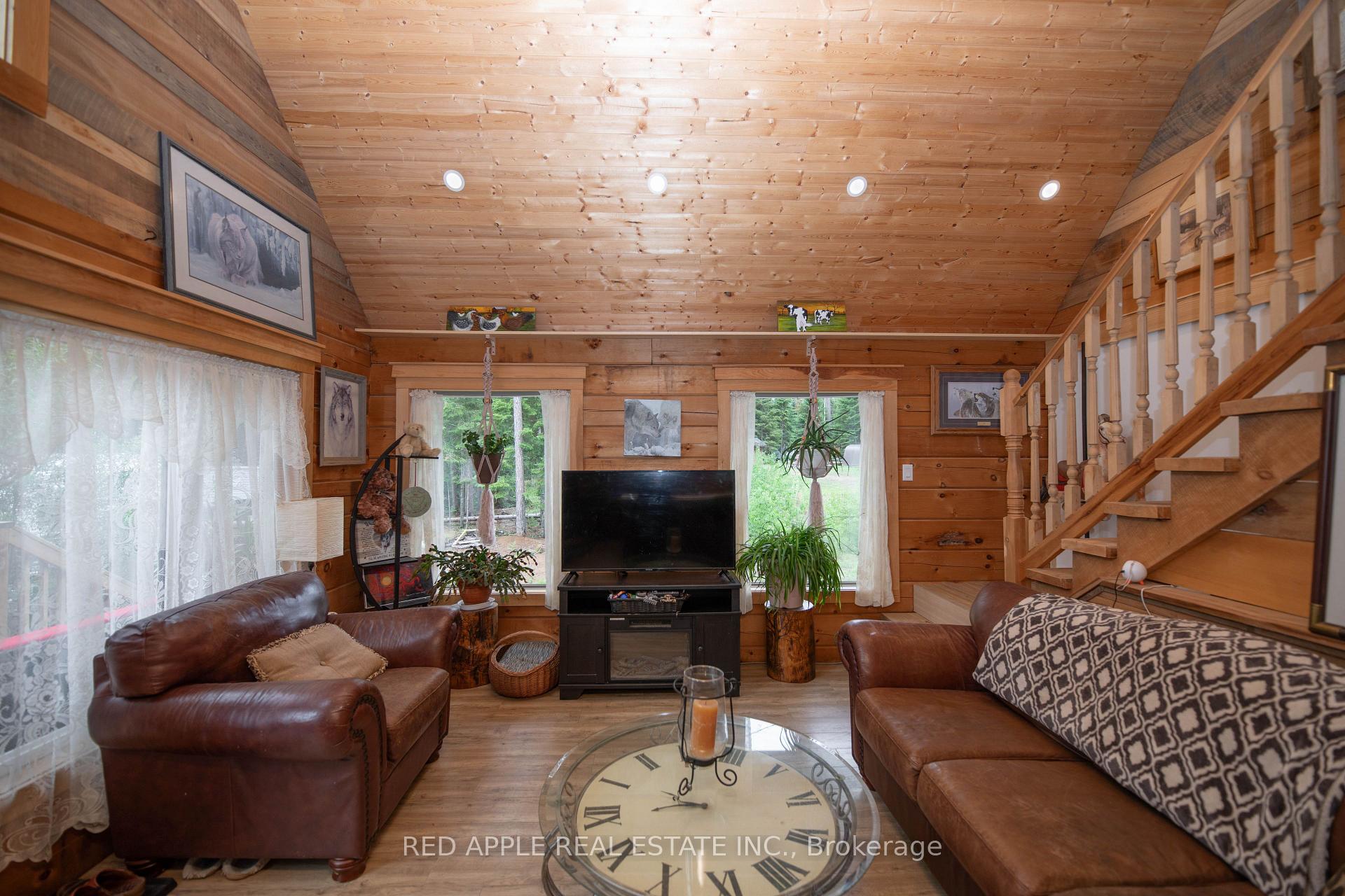 1392 Carroll Road, Dysart et al — photo 4 of 5