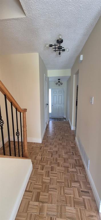 38 Paddington Private -, Hunt Club - South Keys and Area — photo 3 of 5