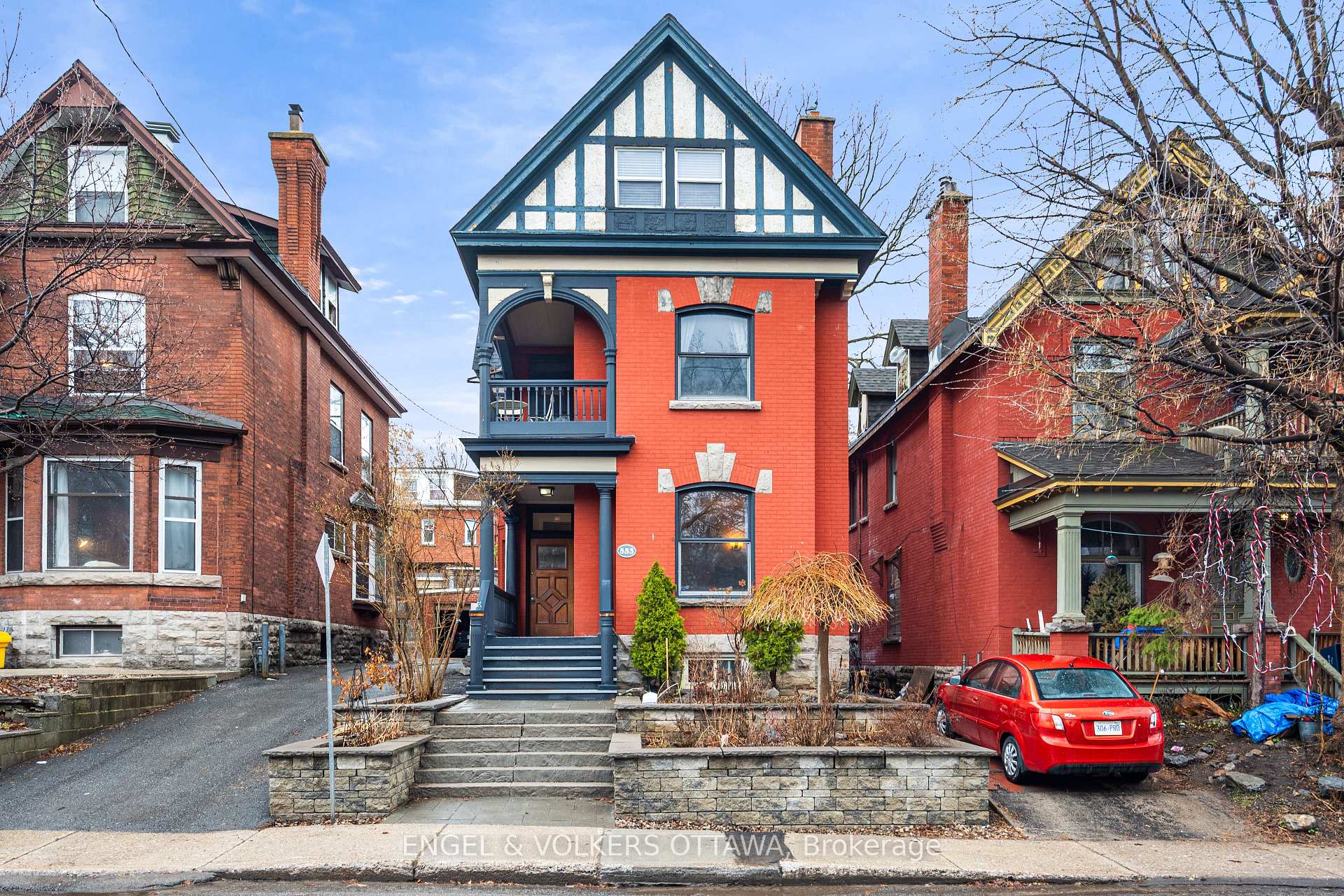 553 Gilmour Street, Ottawa Centre, ON K1R 5L5