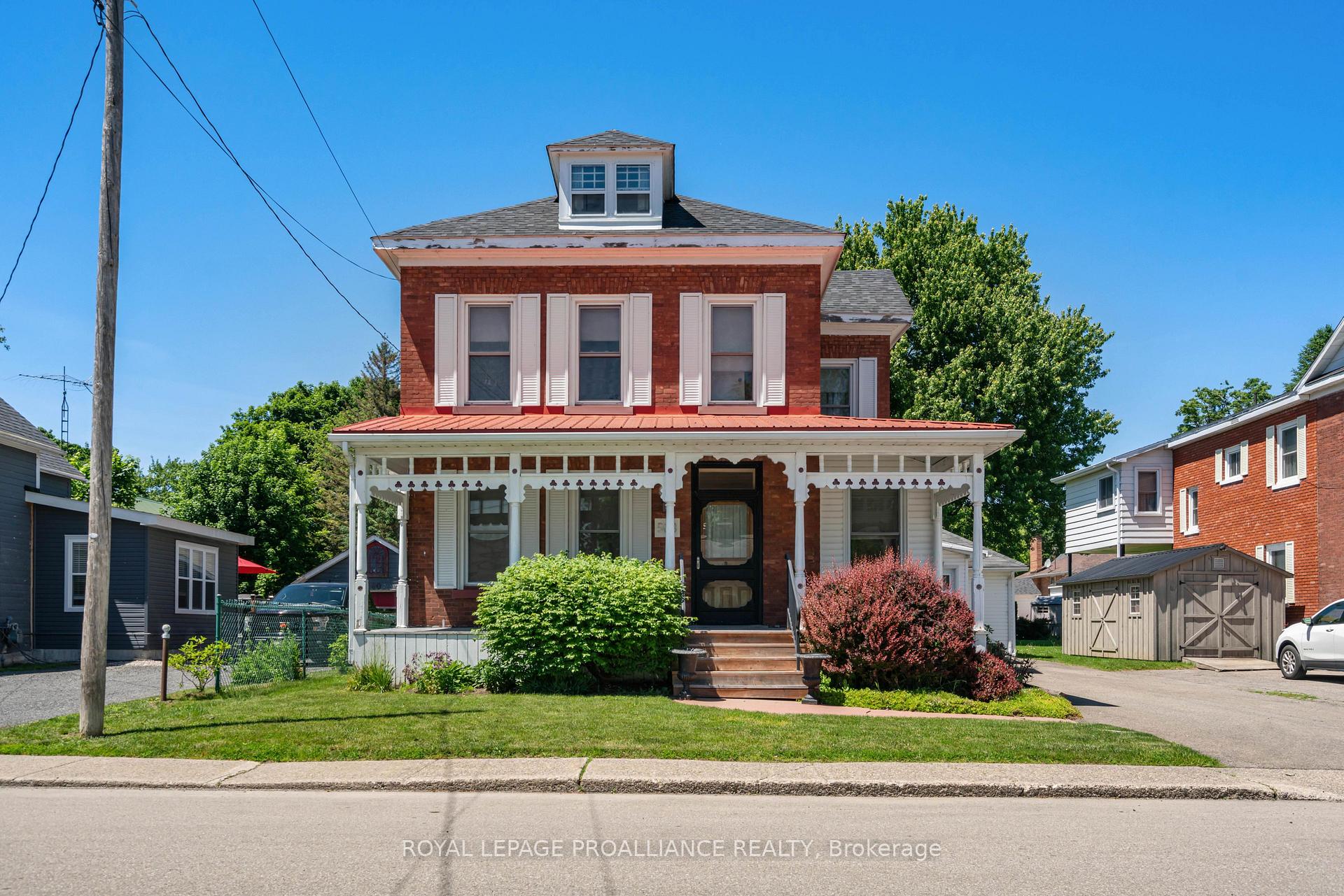 568 James Street W, Prescott, ON K0E 1T0