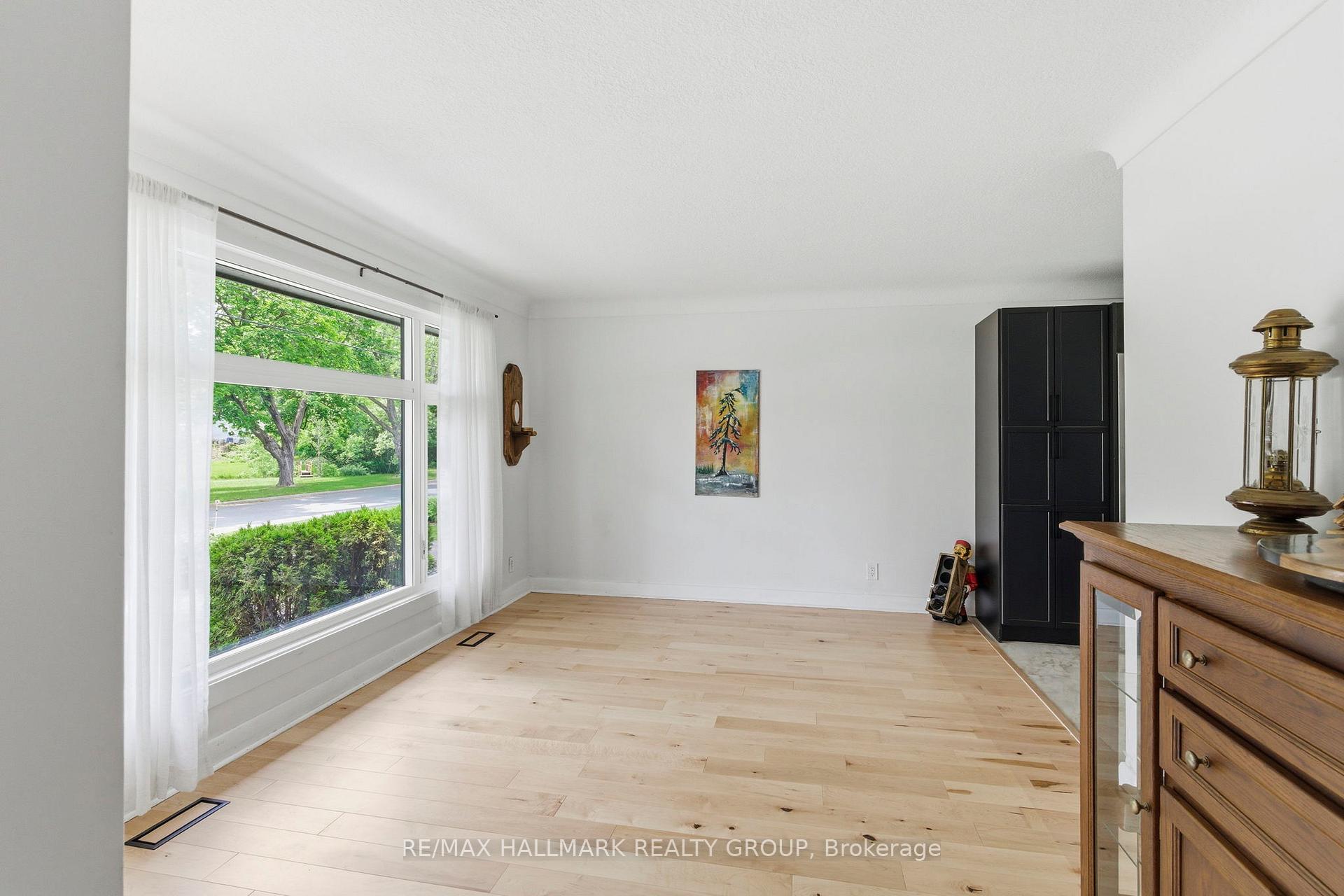 37 Brookview Crescent, Brockville — photo 3 of 5