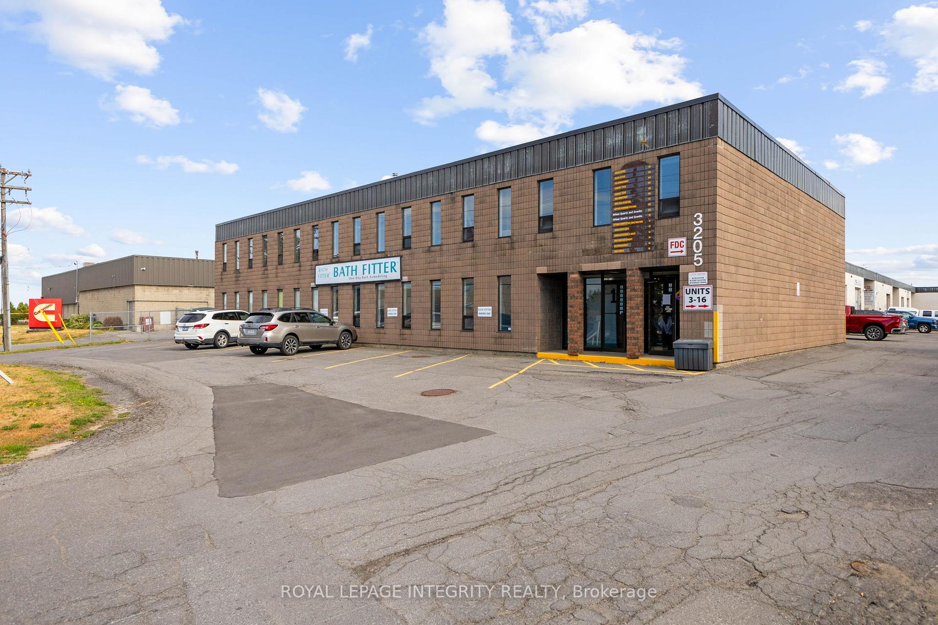 3205 Swansea Crescent 9&10, Hunt Club - South Keys and Area, ON K1G 3W5 — Hunt Club - South Keys and Area, Ontario