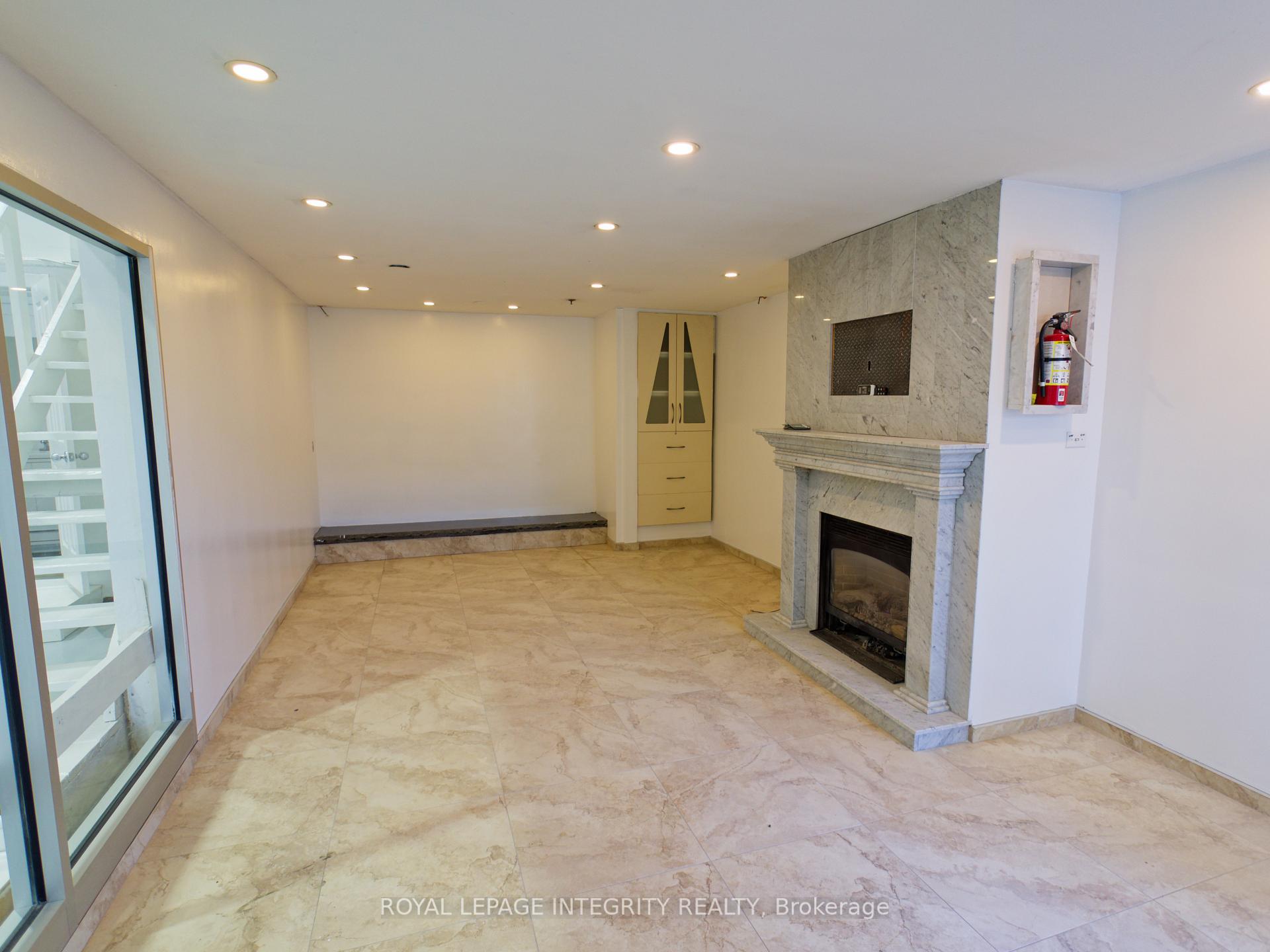 3205 Swansea Crescent 9&10, Hunt Club - South Keys and Area — photo 4 of 5