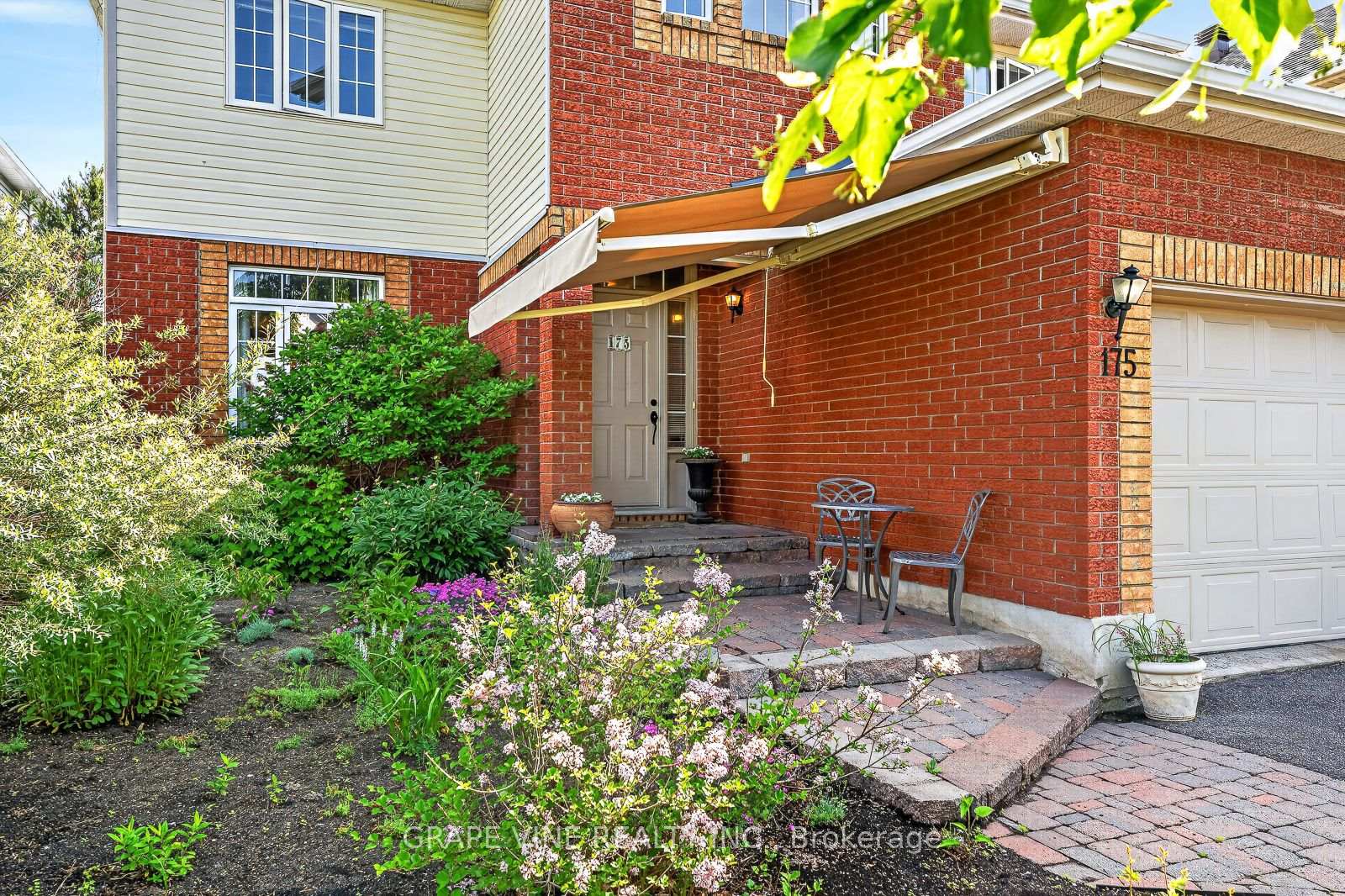 175 Allanford Avenue, Hunt Club - South Keys and Area — photo 3 of 5