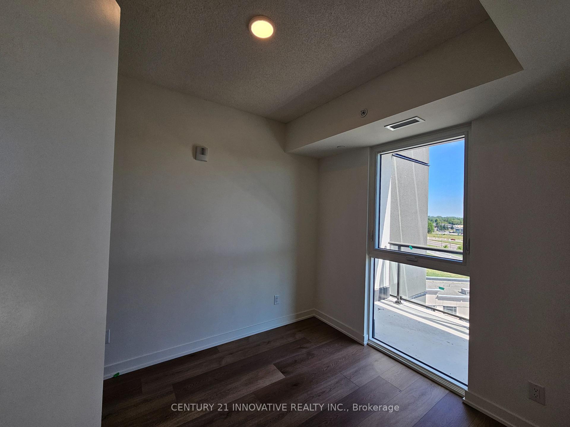 33 Erie Avenue 807, Brantford — photo 4 of 5