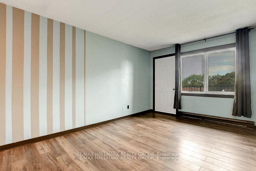 2041 Arrowsmith Drive 401C, Beacon Hill North - South and Area — photo 4 of 5