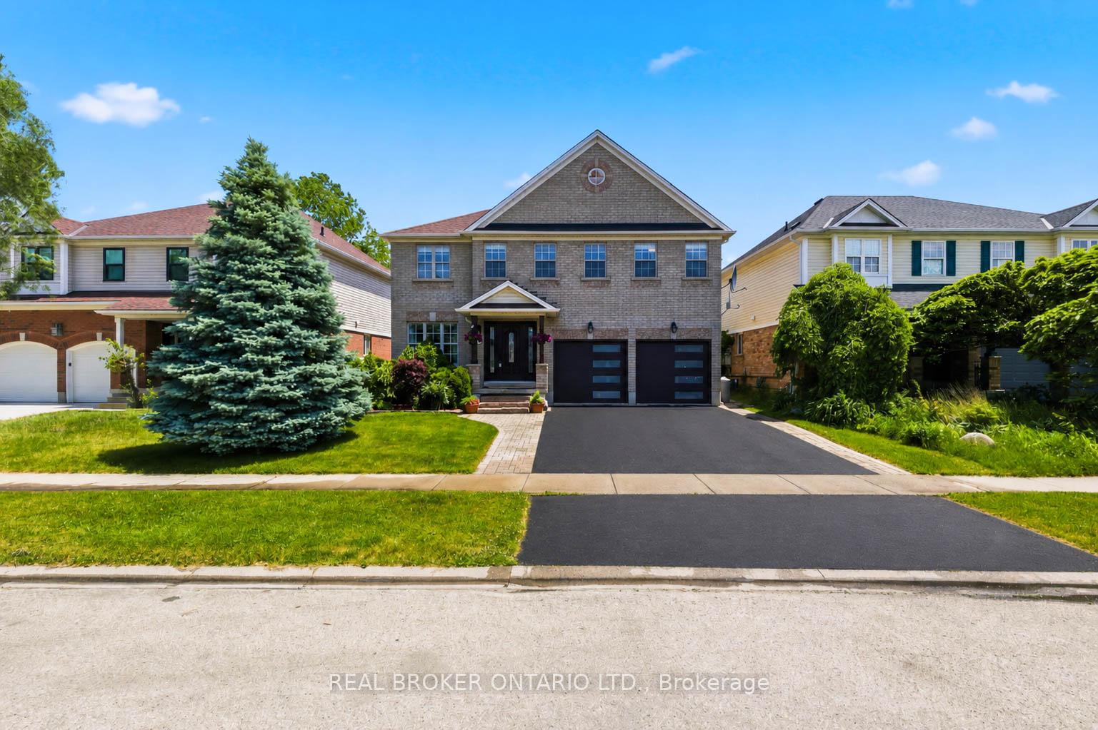 135 Blackburn Drive, Brantford — photo 2 of 5