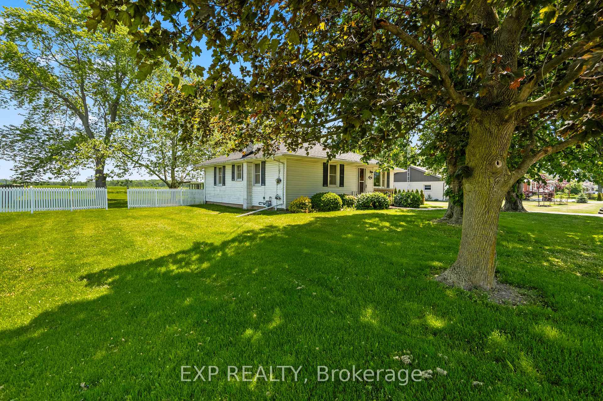 2368 Stevensville Road, Fort Erie — photo 3 of 5